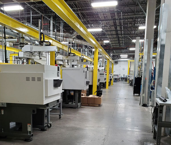 injection-molding-service-factory-floor
